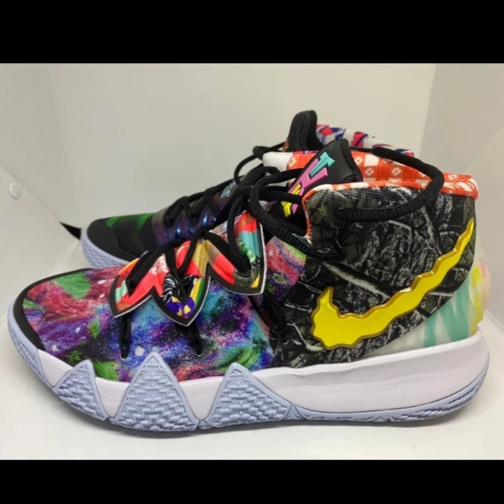 RARE Kyrie best of sz 7 BRAND NEW